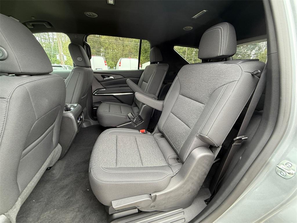 new 2026 Chevrolet Traverse car, priced at $42,355