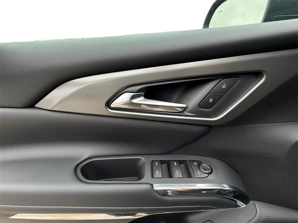 new 2026 Chevrolet Traverse car, priced at $42,355