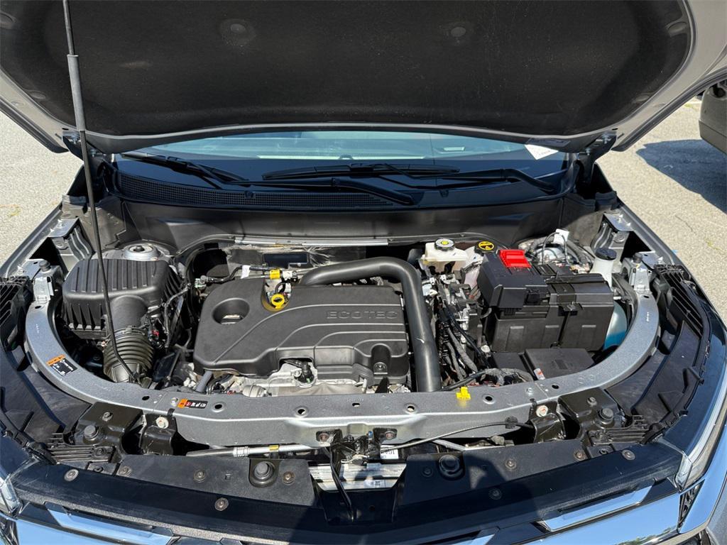 used 2025 Chevrolet Equinox car, priced at $27,500