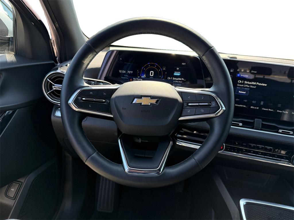 used 2025 Chevrolet Equinox car, priced at $27,500