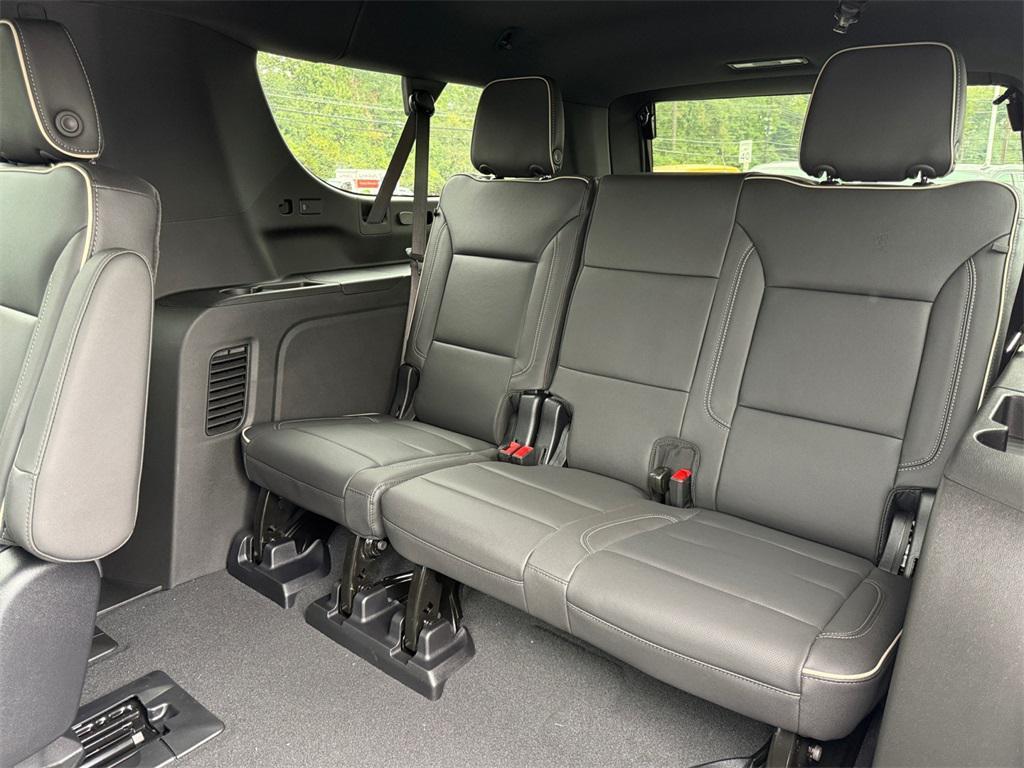 new 2025 Chevrolet Suburban car, priced at $72,380