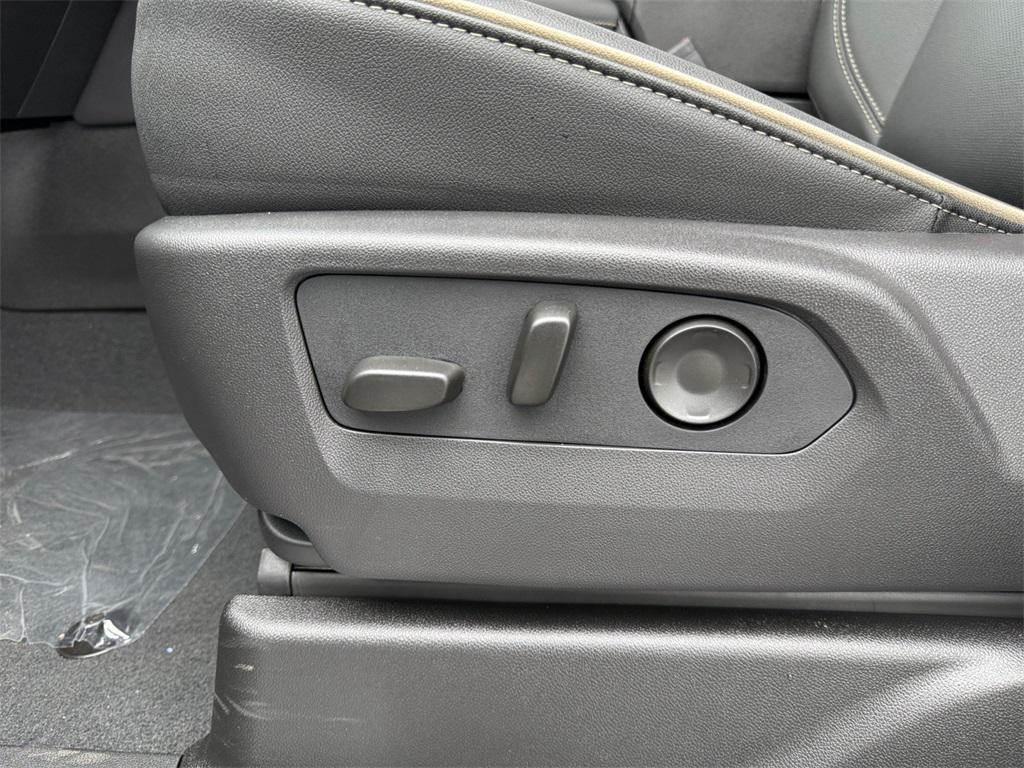 new 2025 Chevrolet Suburban car, priced at $72,380