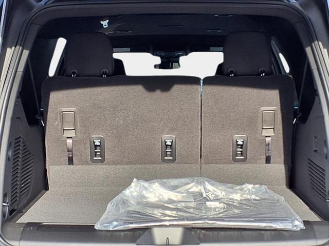new 2025 Chevrolet Suburban car, priced at $67,621