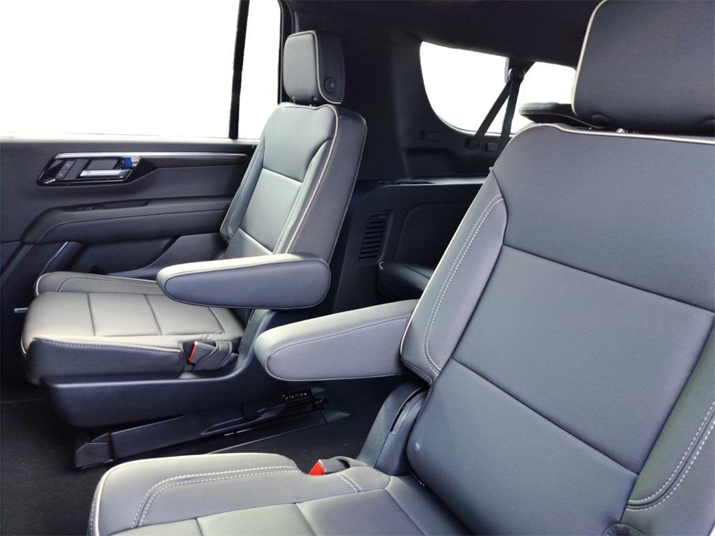 new 2025 Chevrolet Suburban car, priced at $83,899