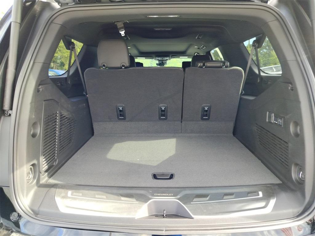 new 2025 Chevrolet Suburban car, priced at $83,899