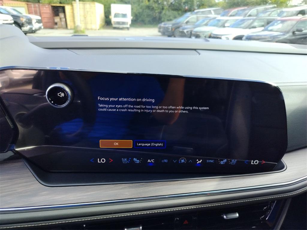new 2025 Chevrolet Suburban car, priced at $83,899