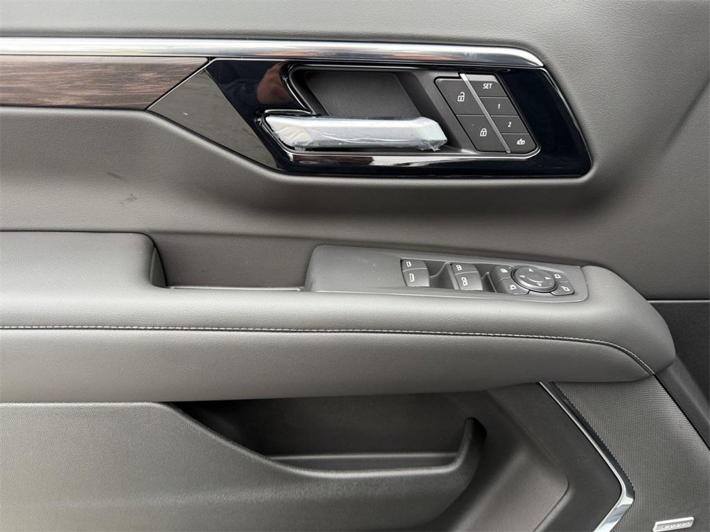 new 2026 Chevrolet Suburban car, priced at $70,851