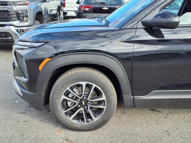 new 2025 Chevrolet TrailBlazer car, priced at $28,576