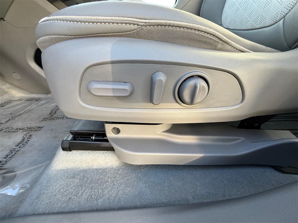 used 2023 Chevrolet Bolt EUV car, priced at $20,500