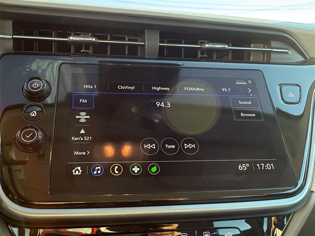 used 2023 Chevrolet Bolt EUV car, priced at $20,500