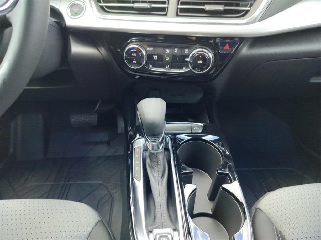 new 2025 Chevrolet Trax car, priced at $22,880