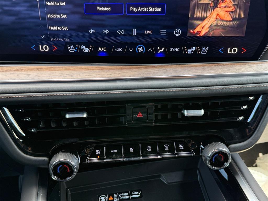 new 2025 Chevrolet Suburban car, priced at $76,795