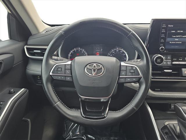 used 2021 Toyota Highlander car, priced at $27,000
