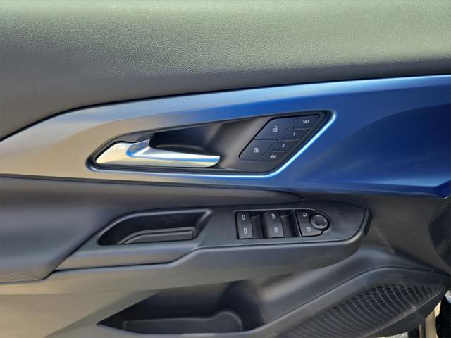 new 2025 Chevrolet Equinox EV car, priced at $38,690