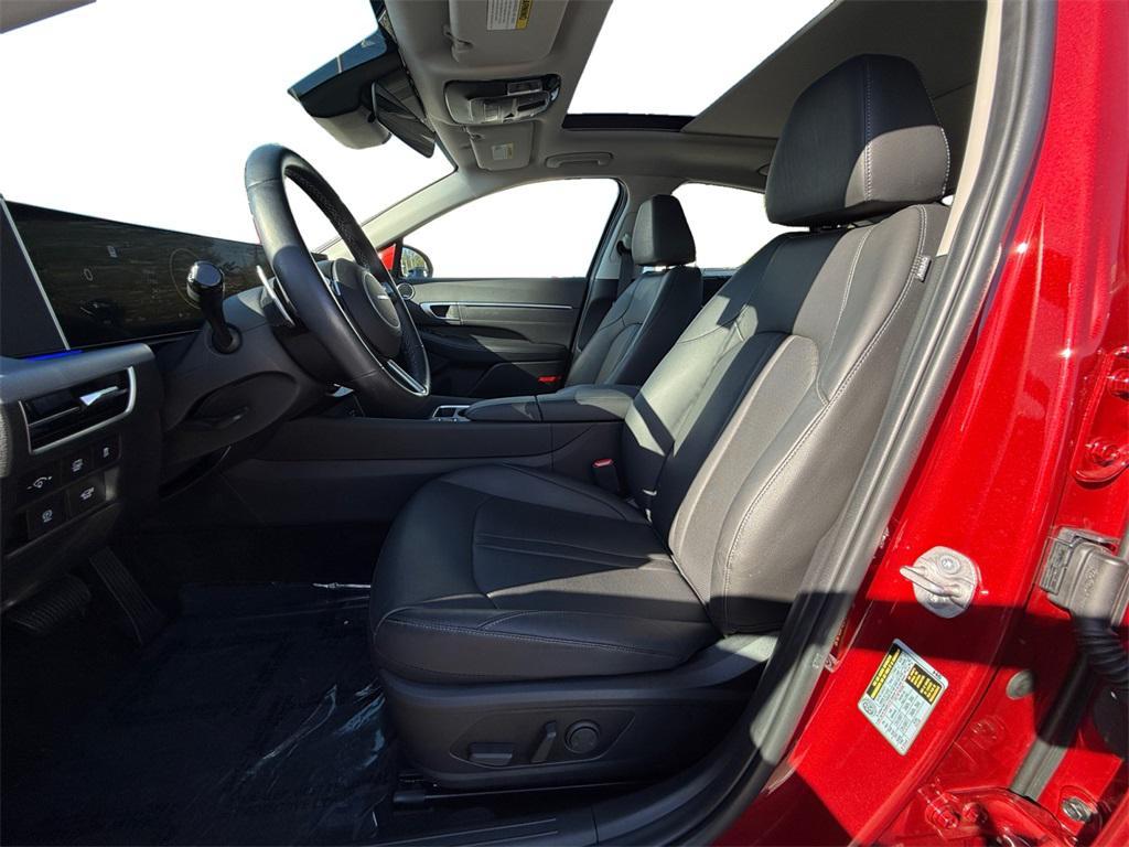 used 2024 Hyundai Sonata Hybrid car, priced at $29,500