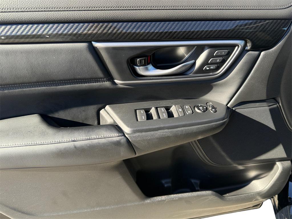 used 2021 Honda CR-V car, priced at $25,000