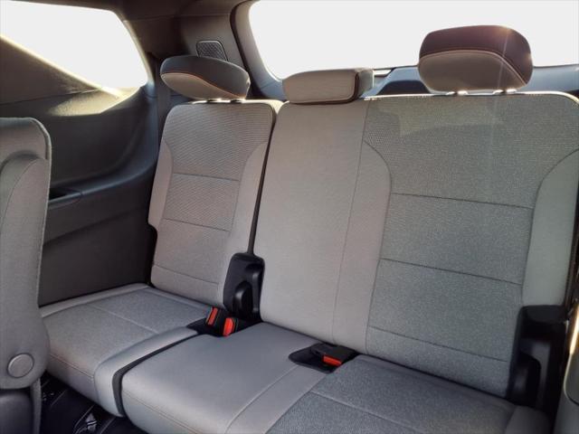 new 2025 Chevrolet Traverse car, priced at $39,939