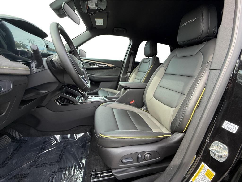 new 2025 Chevrolet TrailBlazer car, priced at $24,540