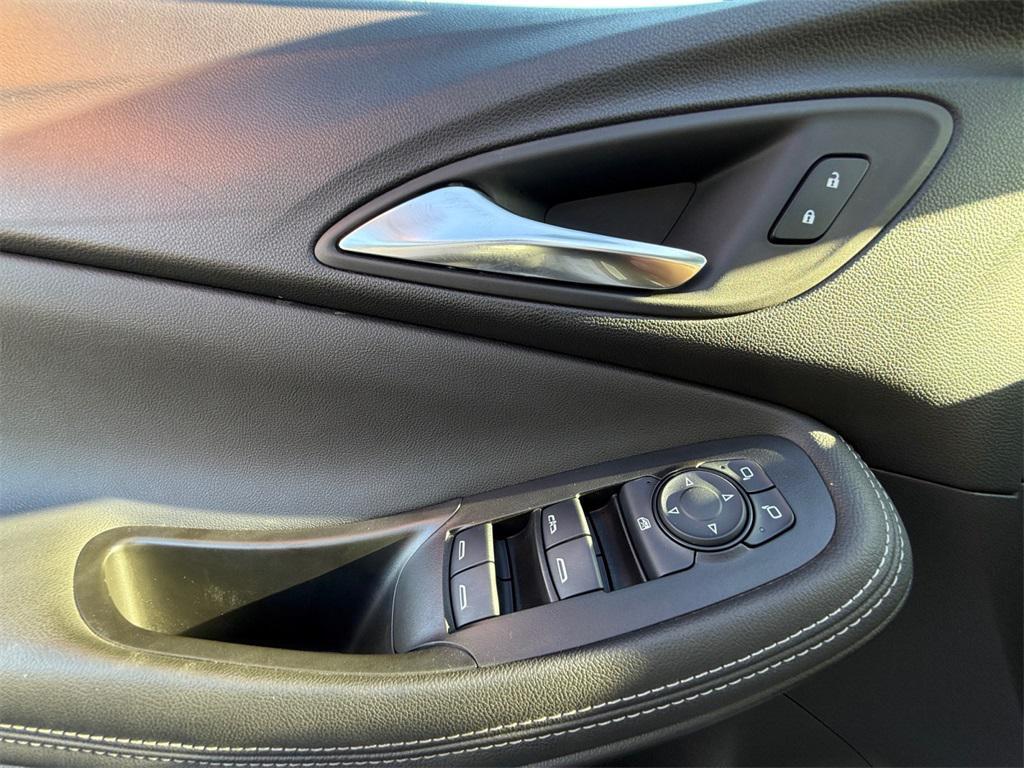 used 2024 Buick Encore GX car, priced at $21,000