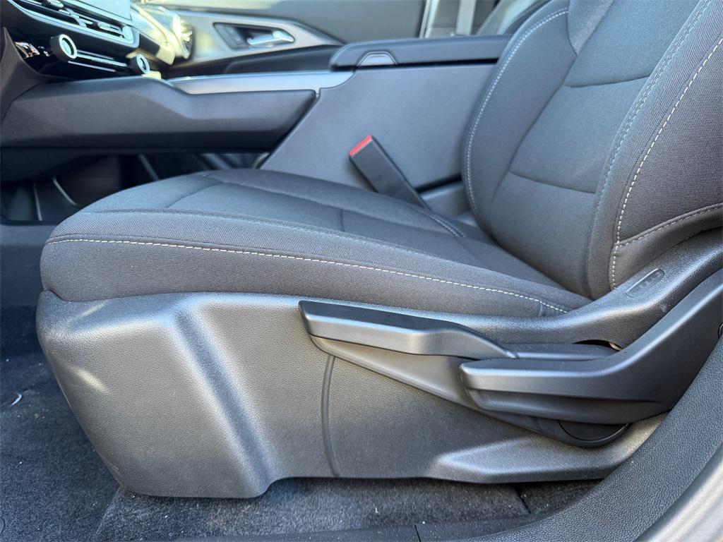 new 2026 Chevrolet Equinox EV car, priced at $30,590