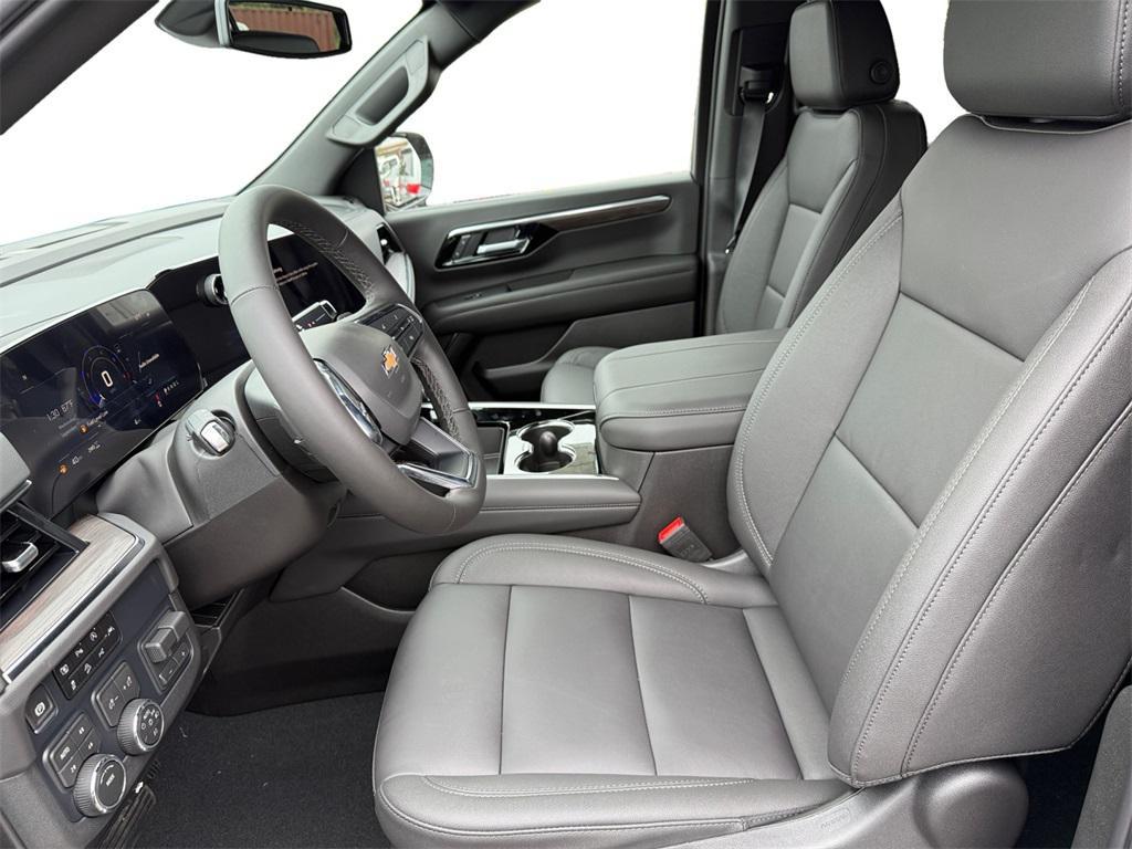 new 2025 Chevrolet Suburban car, priced at $71,265