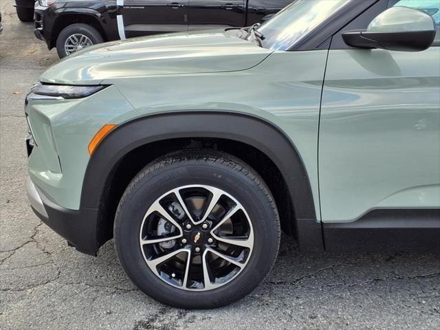 new 2025 Chevrolet TrailBlazer car, priced at $27,072