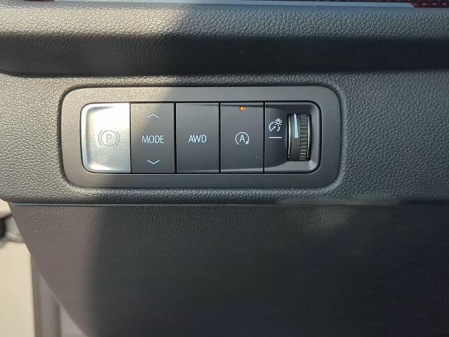 new 2026 Chevrolet Traverse car, priced at $56,236