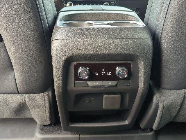 new 2026 Chevrolet Traverse car, priced at $56,236