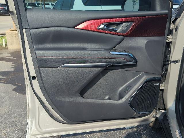 new 2026 Chevrolet Traverse car, priced at $56,236