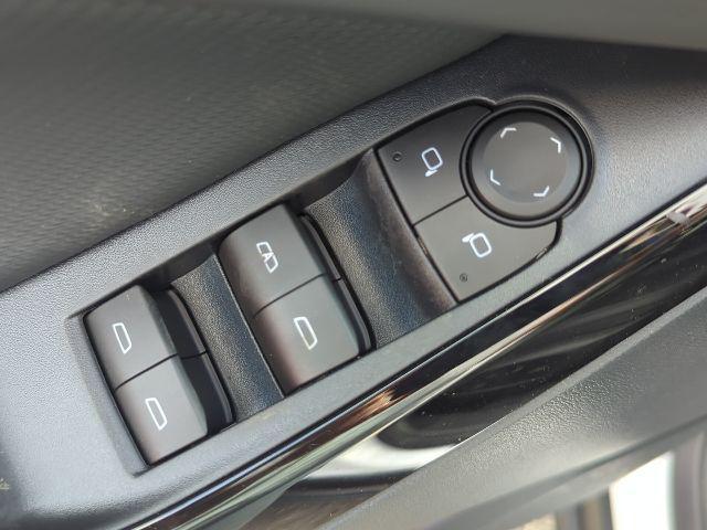 new 2026 Chevrolet Equinox car, priced at $28,945