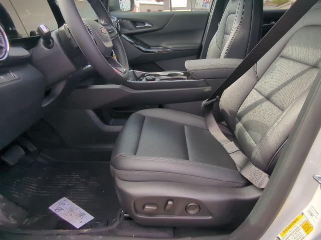 new 2026 Chevrolet Equinox car, priced at $28,945