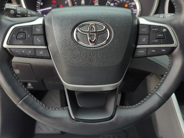 used 2023 Toyota Highlander car, priced at $43,906