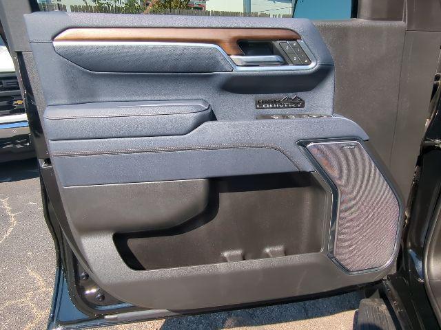 new 2025 Chevrolet Silverado 1500 car, priced at $61,000