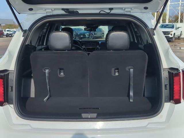 used 2023 Kia Sorento car, priced at $26,906