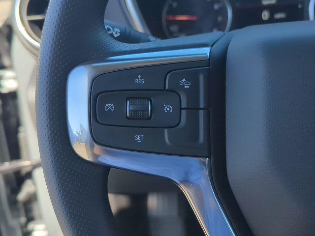 new 2025 Chevrolet Blazer car, priced at $32,890