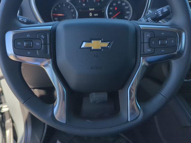 new 2025 Chevrolet Blazer car, priced at $32,890