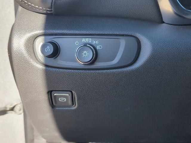 new 2025 Chevrolet Blazer car, priced at $32,890