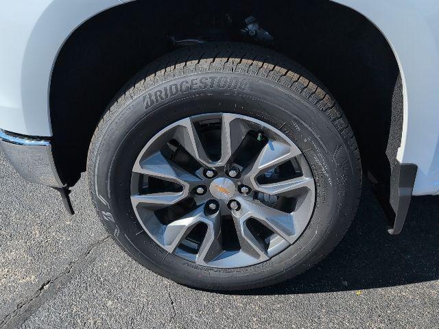 new 2026 Chevrolet Silverado 1500 car, priced at $43,075