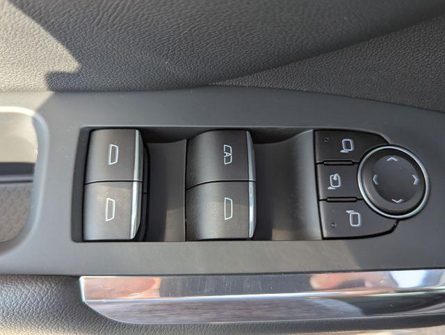 new 2026 Chevrolet Traverse car, priced at $1,824