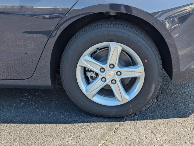 new 2025 Chevrolet Malibu car, priced at $27,645