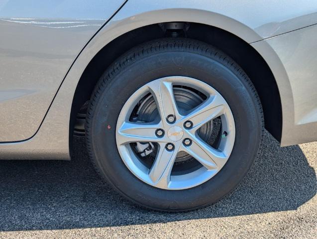 new 2025 Chevrolet Malibu car, priced at $29,895