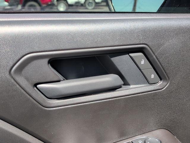 new 2026 Chevrolet Colorado car, priced at $33,405