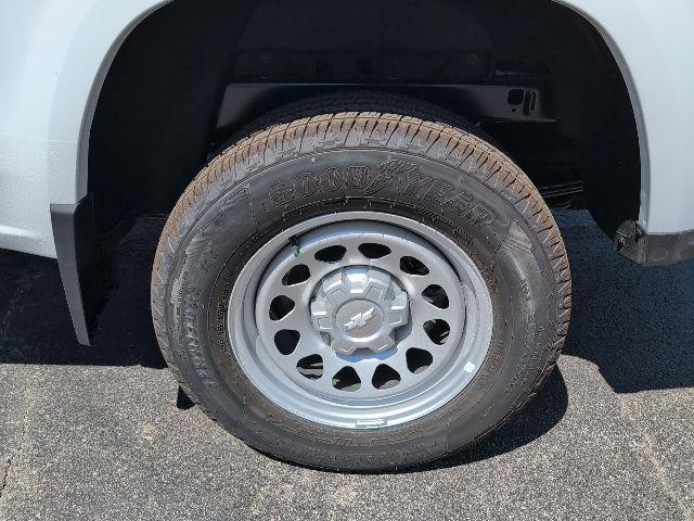 new 2026 Chevrolet Colorado car, priced at $33,405