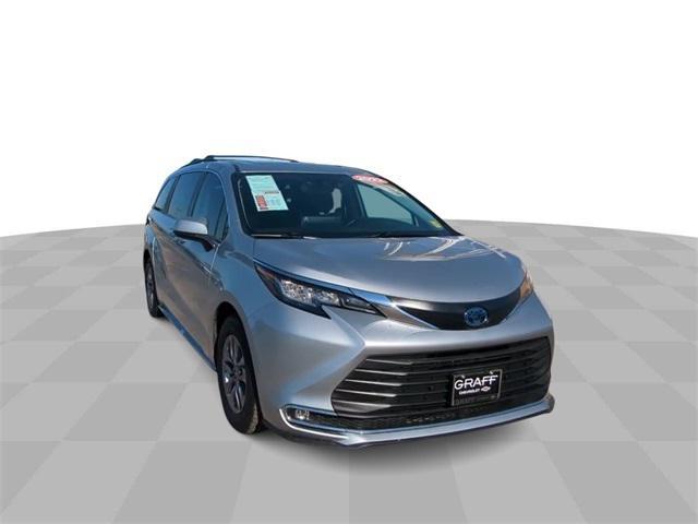 used 2022 Toyota Sienna car, priced at $39,906