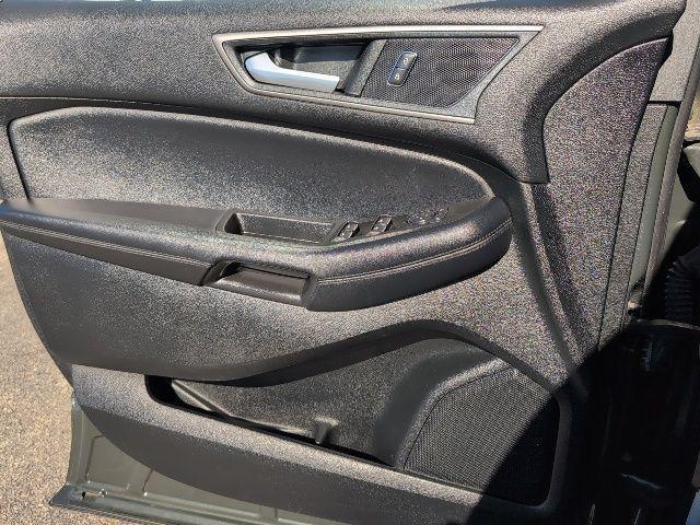 used 2022 Ford Edge car, priced at $24,906