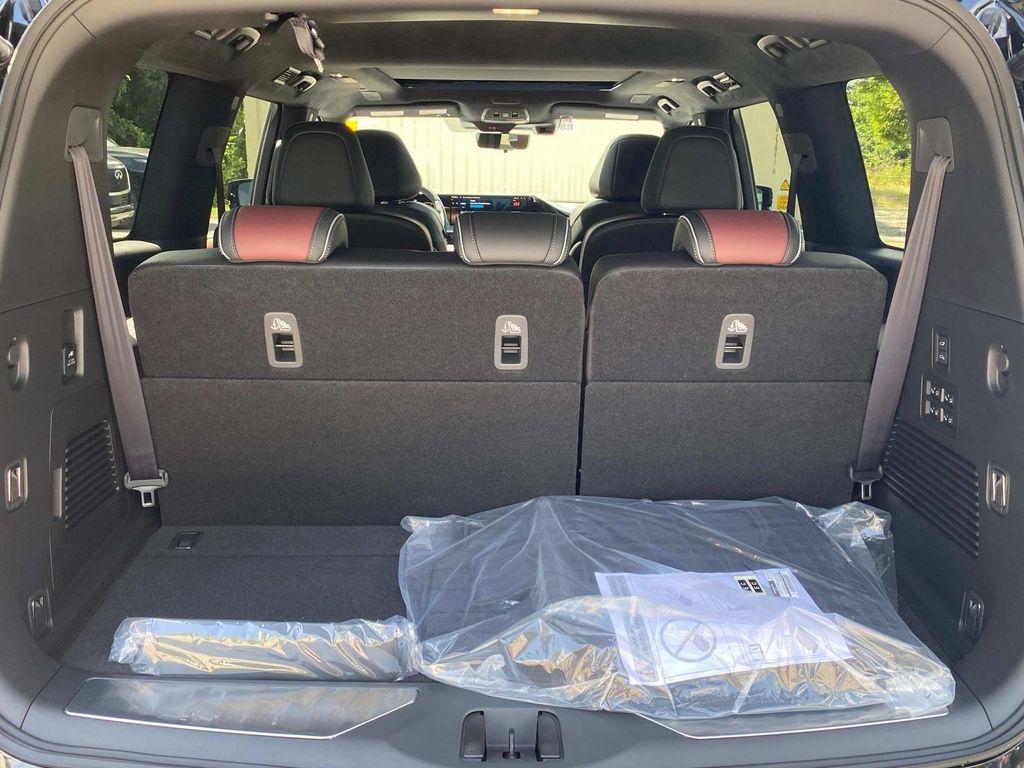 new 2025 INFINITI QX80 car, priced at $112,590
