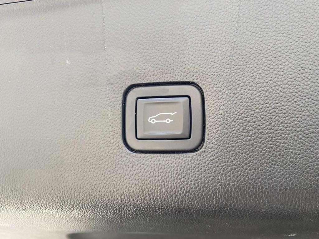 used 2019 Chevrolet Traverse car, priced at $18,988