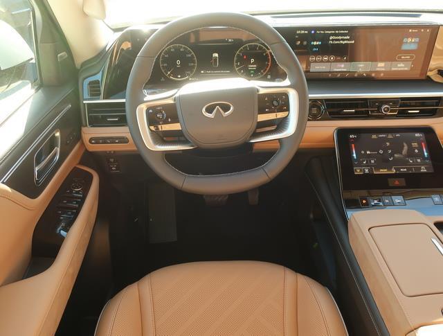 new 2025 INFINITI QX80 car, priced at $97,960