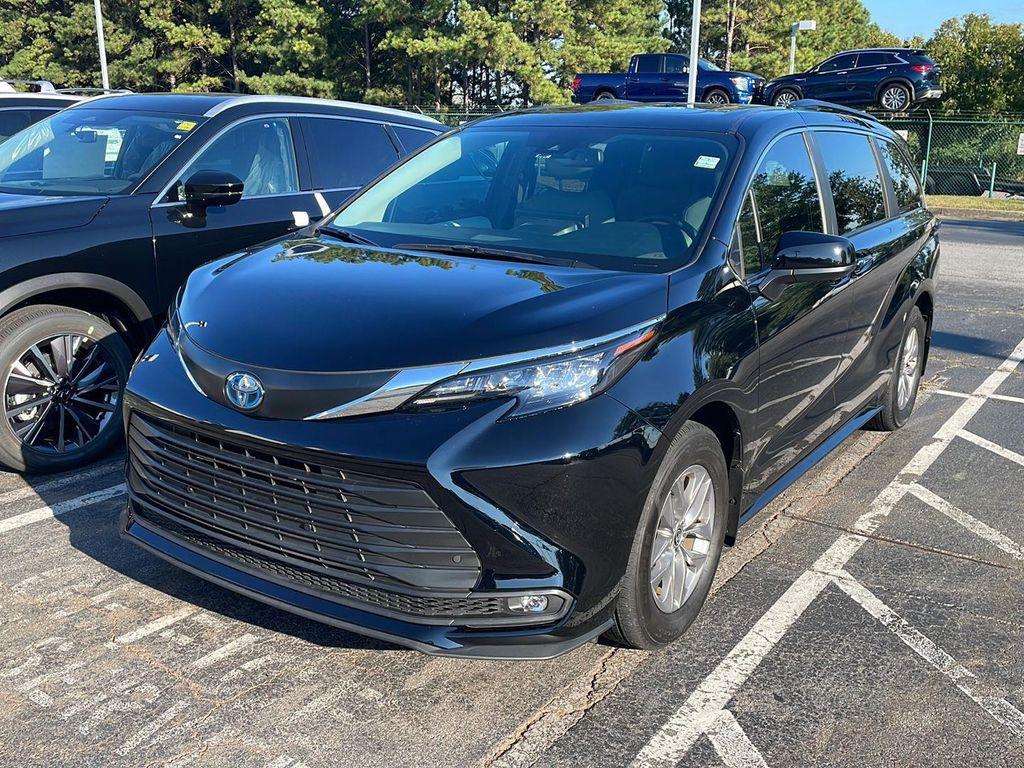 used 2025 Toyota Sienna car, priced at $39,988