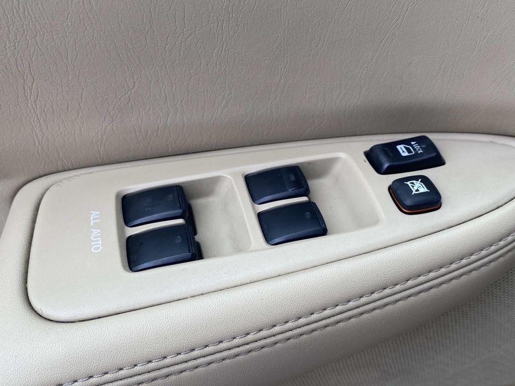 used 2005 Lexus ES 330 car, priced at $9,500